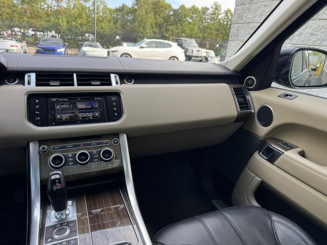 Used 2016 Land Rover Range Rover Sport HSE AWD/4WD image 28