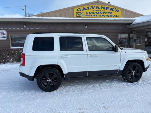 Used 2014 Jeep Patriot Latitude image 4