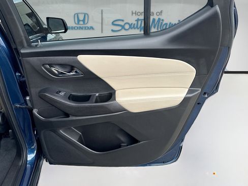 Used 2023 Chevrolet Traverse LS image 31