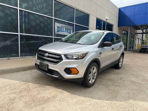 Used 2019 Ford Escape S FWD image 4