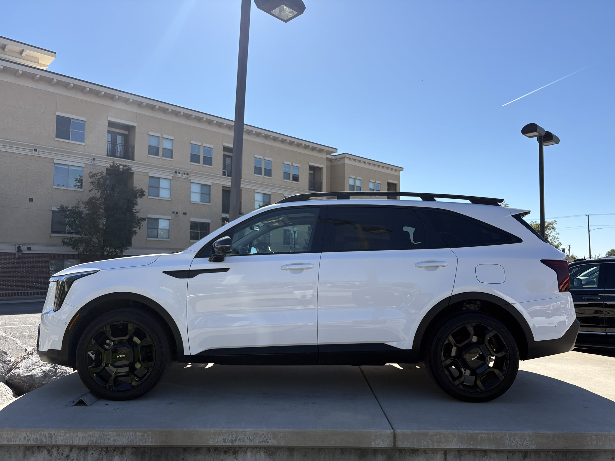 Used 2024 Kia Sorento SX AWD/4WD image 11