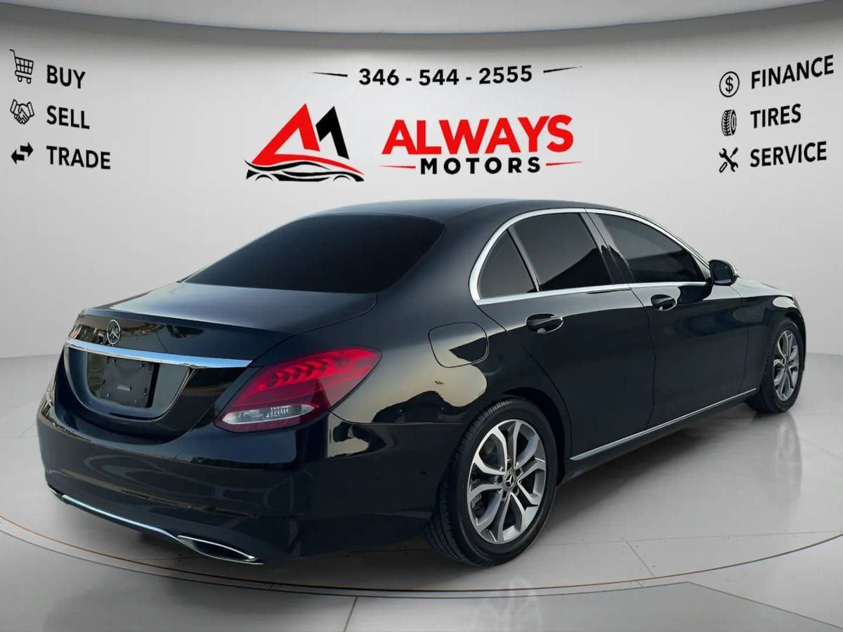 Used 2018 Mercedes-Benz C 300 Sedan image 5