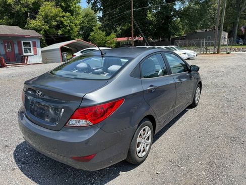 Used 2012 Hyundai Accent GLS FWD image 19