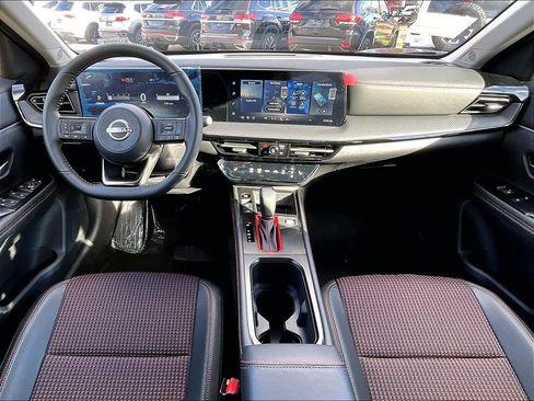 New 2026 Nissan Kicks SR w/ SR Premium Package AWD/4WD image 12