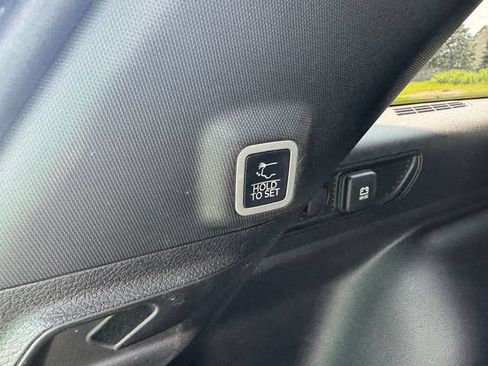 Used 2025 Jeep Grand Cherokee Limited w/ Luxury Tech Group II AWD/4WD image 18