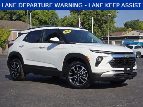 Used 2025 Chevrolet TrailBlazer LT FWD image 1