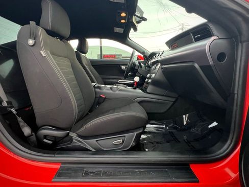 Used 2016 Ford Mustang Coupe image 25