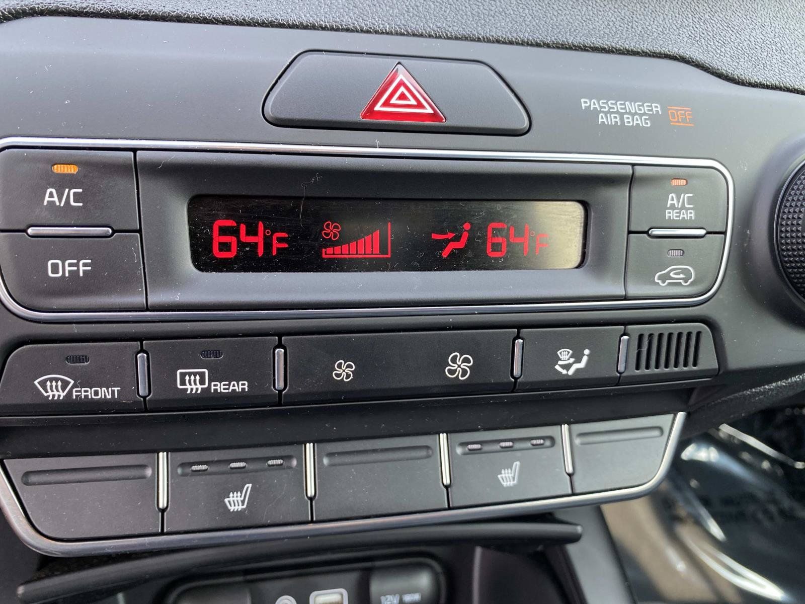 Used 2019 Kia Sorento S AWD/4WD image 13