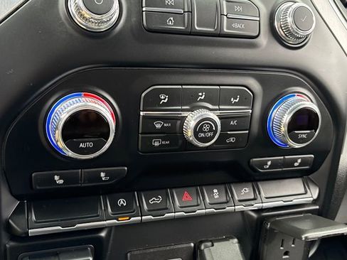 Used 2021 GMC Sierra 1500 Elevation w/ Preferred Package image 19