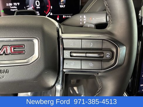 Used 2025 GMC Yukon XL Elevation w/ Elevation Premium Package AWD/4WD image 18