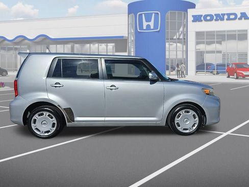 Used 2013 Scion xB image 10