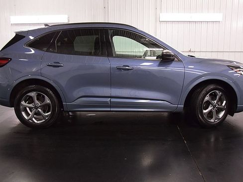 Used 2023 Ford Escape ST-Line w/ Tech Pack #1 AWD/4WD image 8