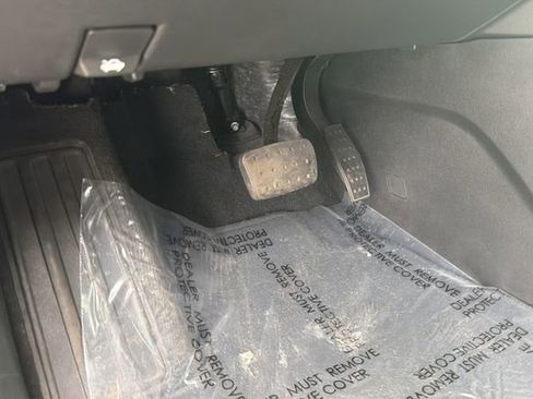 Certified 2024 Chevrolet Traverse LT image 35