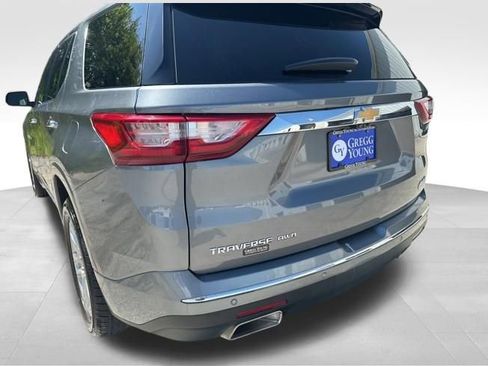 Used 2021 Chevrolet Traverse High Country AWD/4WD image 14