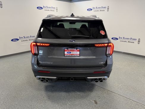 Used 2025 Ford Explorer Platinum w/ Ultimate Package image 34