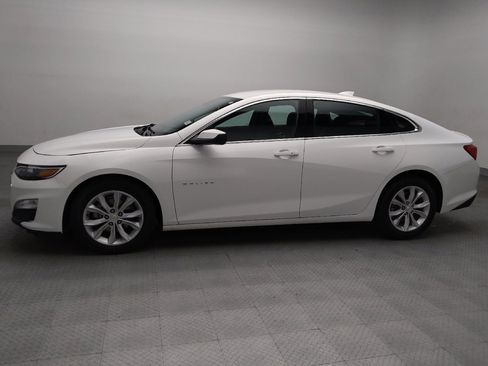 Used 2025 Chevrolet Malibu LT FWD image 2
