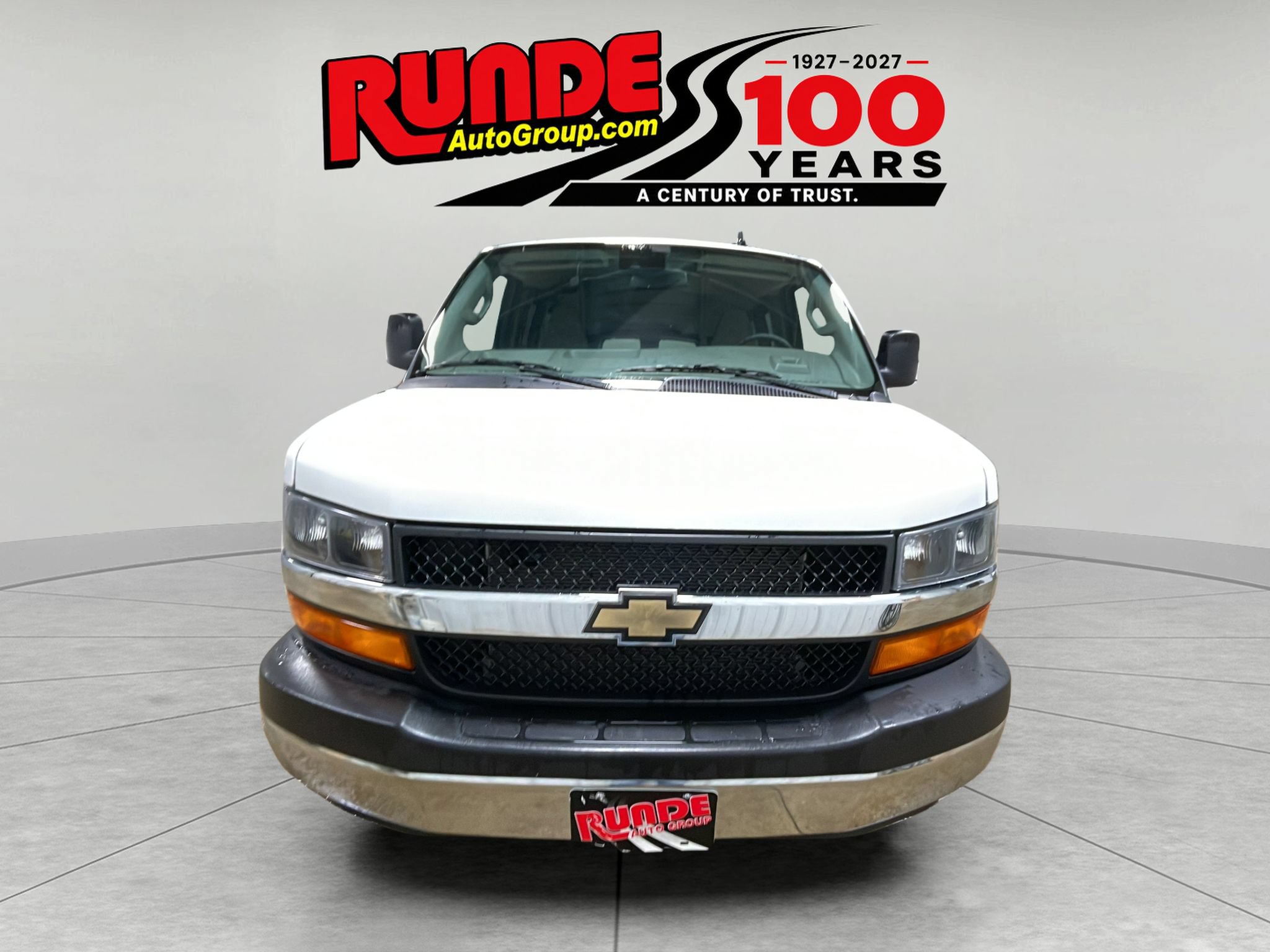 Used 2025 Chevrolet Express 3500 LT w/ LT Preferred Equipment Group RWD image 8