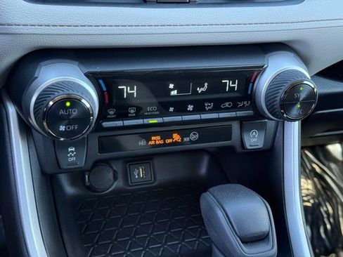Used 2024 Toyota RAV4 XLE image 31