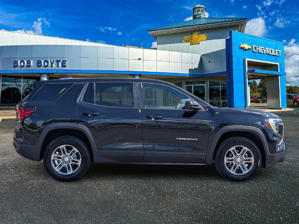 Used 2026 GMC Terrain Elevation AWD/4WD image 2
