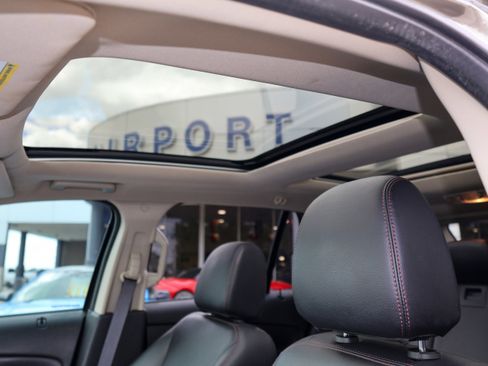 Used 2013 Ford Edge SEL AWD/4WD image 15