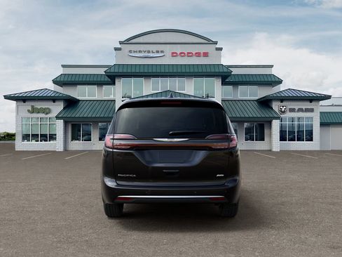 Used 2026 Chrysler Pacifica Select AWD/4WD image 7