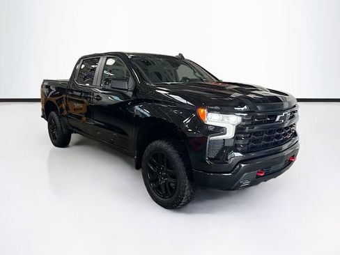 Used 2023 Chevrolet Silverado 1500 LT Trail Boss w/ LPO, Dark Essentials Package AWD/4WD image 3