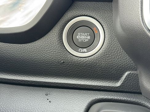 New 2026 RAM 1500 4x4 Crew Cab image 21