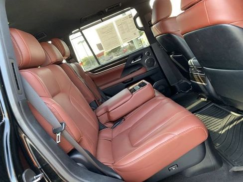 Used 2021 Lexus LX 570 4WD w/ Sport Package image 12