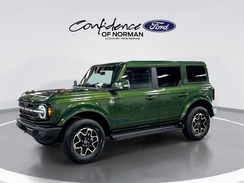 New 2025 Ford Bronco Outer Banks image 4