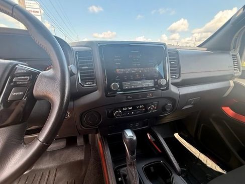 Used 2024 Nissan Frontier Pro-X RWD image 18