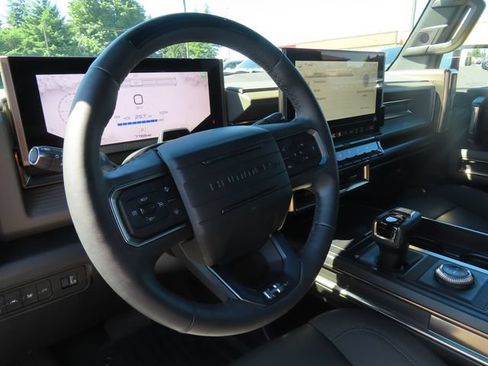 Used 2024 GMC Hummer EV 3X w/ Omega Edition AWD/4WD image 15