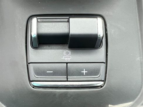 Used 2024 GMC Sierra 1500 AT4 w/ Technology Package AWD/4WD image 49