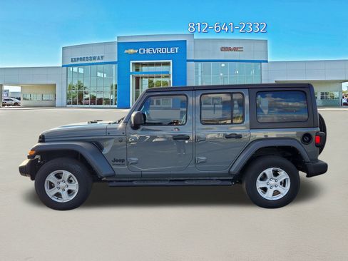 Used 2022 Jeep Wrangler Unlimited Sport image 4