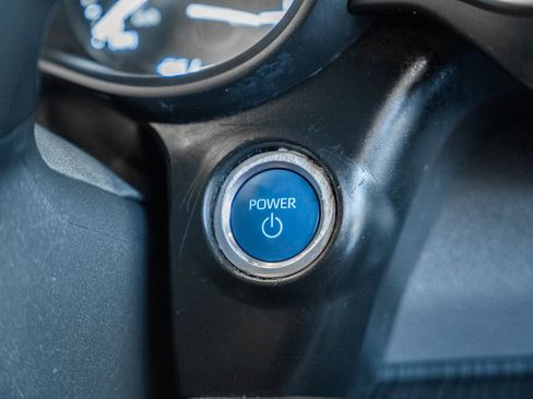 Used 2023 Toyota Sienna XSE FWD image 26