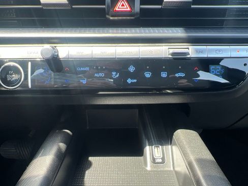 Used 2024 Hyundai Ioniq 6 SE RWD image 49