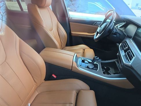 Used 2022 BMW X5 xDrive40i w/ Premium Package image 12