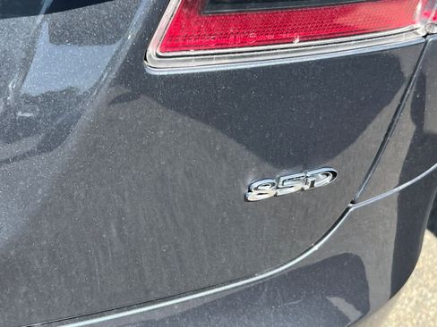 Used 2015 Tesla Model S 85D image 21