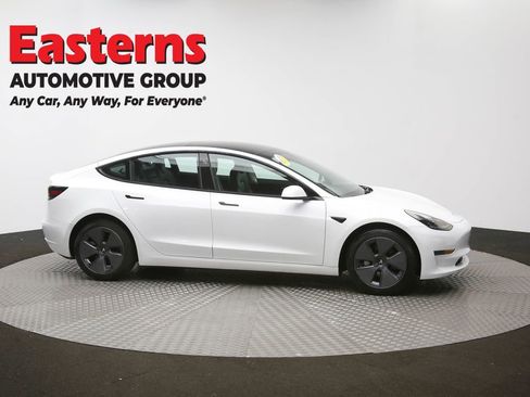 Used 2023 Tesla Model 3 Standard Range image 44