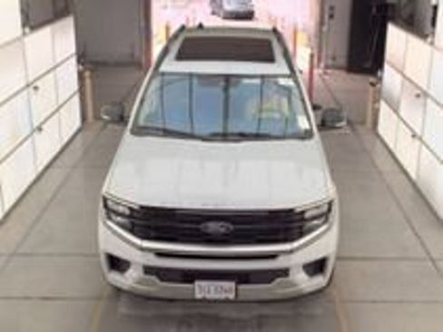 Used 2025 Ford Expedition Platinum w/ Driver's Package AWD/4WD image 16