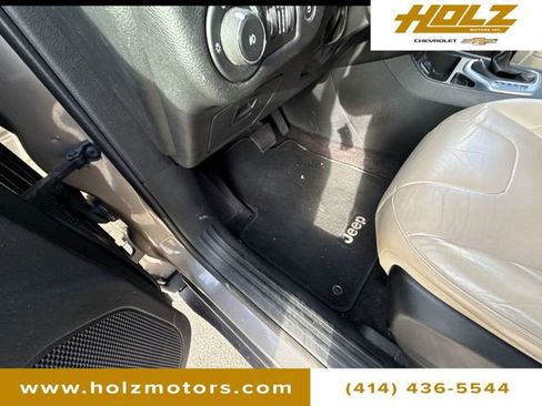 Used 2018 Jeep Cherokee Limited image 33