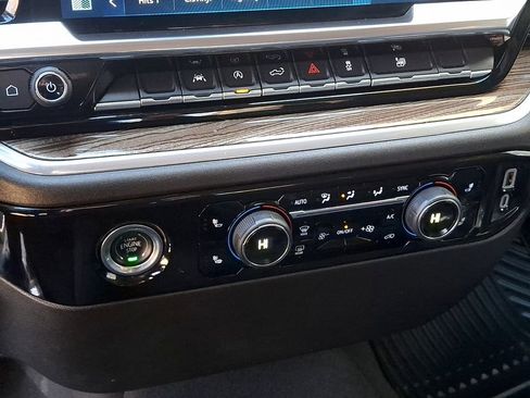 Used 2024 Chevrolet Silverado 1500 LT image 16