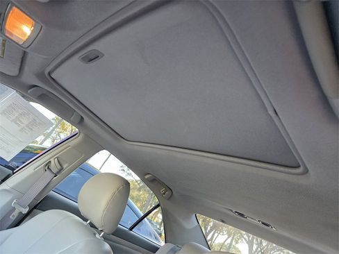 Used 2009 Toyota Camry image 12