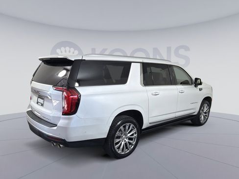 Used 2023 GMC Yukon XL Denali w/ Advanced Technology Package image 7