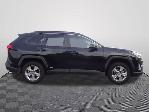 Used 2024 Toyota RAV4 XLE AWD/4WD image 4