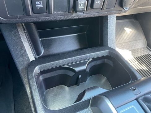 Used 2023 Toyota Tacoma SR5 AWD/4WD image 12