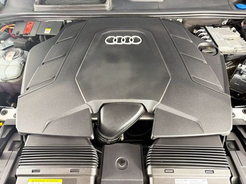 Used 2023 Audi Q8 Premium w/ Convenience Package AWD/4WD image 31