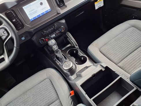 Used 2022 Ford Bronco Outer Banks image 10