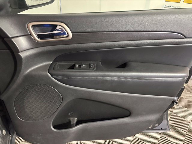Used 2016 Jeep Grand Cherokee Laredo w/ Quick Order Package 23E AWD/4WD image 21