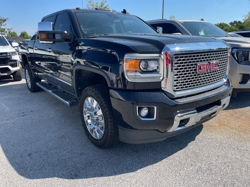 Used 2015 GMC Sierra 2500 Denali w/ Duramax Plus Package image 5