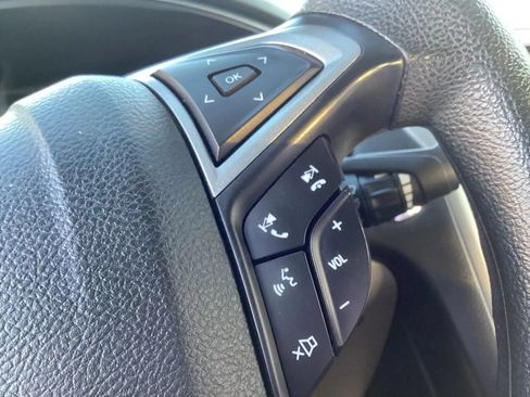 Used 2018 Ford Fusion SE FWD image 36